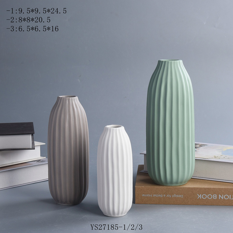 Porcelain Vase - WV240003