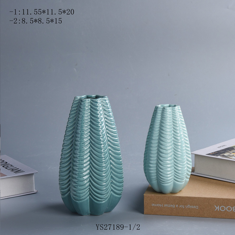 Porcelain Vase - WV240002